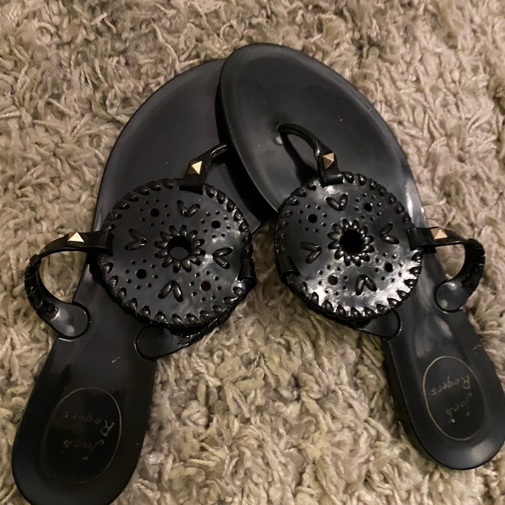 Jack rogers black thongs size 9 slightly worn